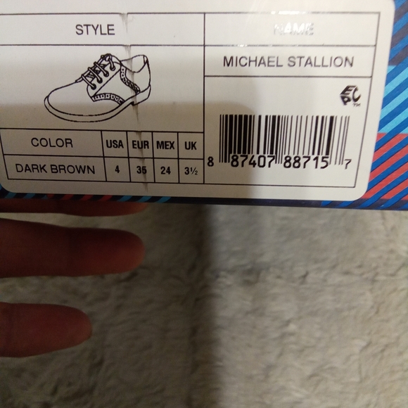 Tommy Hilfiger, Michael Brown saddle shoes, size 4 pre owned - Picture 9 of 11